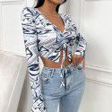 V-neck long sleeved drawstring slim fitting exposed navel top breathable pleated solid color simple sweet T-shirt Women's casual spring and autumn top 