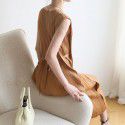 Pleated mid length dress exudes a slimming and slimming look, with a lace up skirt