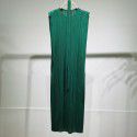 Pleated mid length dress exudes a slimming and slimming look, with a lace up skirt