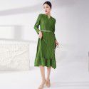 Pleated dress for women's new small V-neck, belt, flower bud skirt, elegant temperament, high waist, mid length skirt