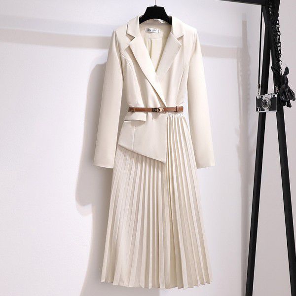 Women's Fat Sister French Style Age Reducing Casual Slimming Suit Dress with Suspended Short Skirt and Free Belt