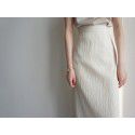 Physique High Waist Over Knee Back Split Half Dress Beige Gentle and Stylish, Easy to Wear Bottom 
