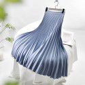 Elegant and elegant, elegant and elegant, with a large swing showing a high and thin drape. Spring and summer new A-line pleated half length skirt for children