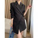 Small and high-end design of a suit style dress 