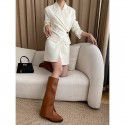 Small and high-end design of a suit style dress 