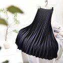 Elegant and elegant, elegant and elegant, with a large swing showing a high and thin drape. Spring and summer new A-line pleated half length skirt for children