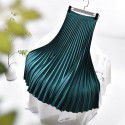 Elegant and elegant, elegant and elegant, with a large swing showing a high and thin drape. Spring and summer new A-line pleated half length skirt for children