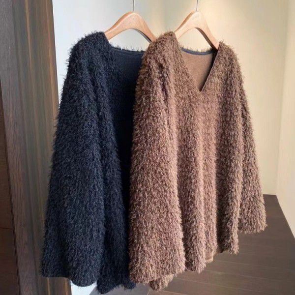 Loose plush V-neck solid color knitted sweater for women